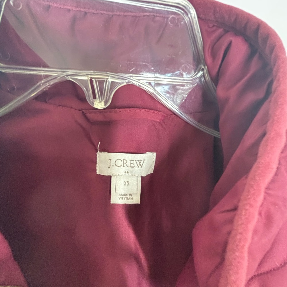 BN3 J. Crew Maroon Quilted Puffer Vest XS Zip Pockets Athleisure Outfit - Picture 4 of 6